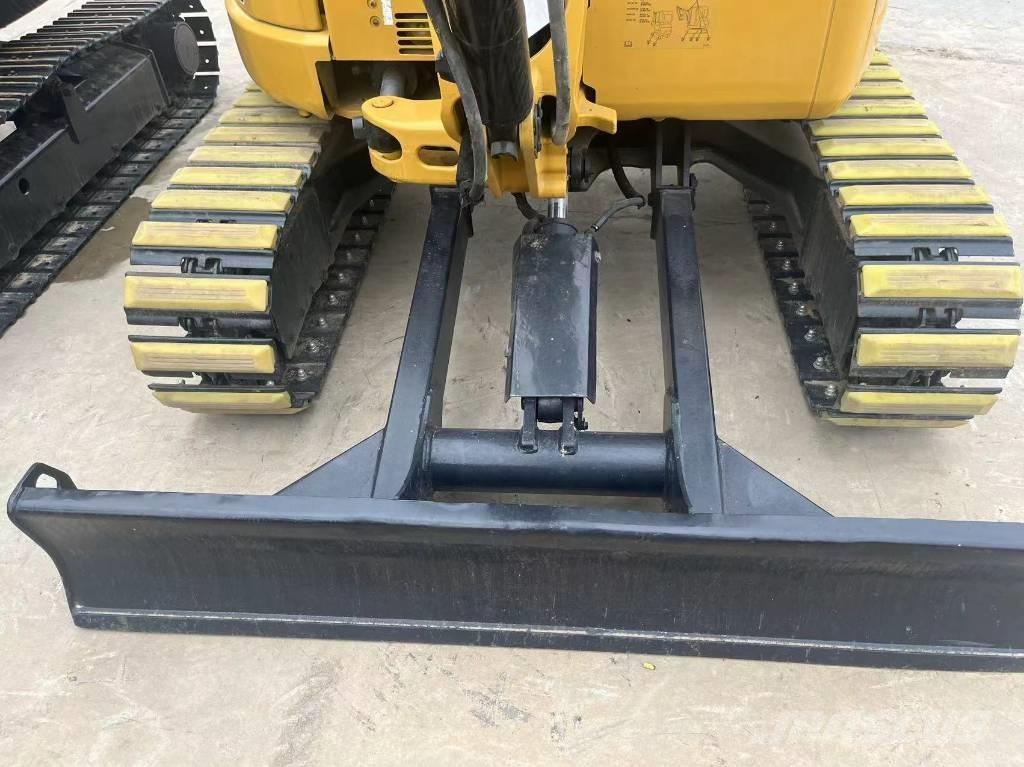 CAT 303.5 E CR Mini excavadoras < 7t