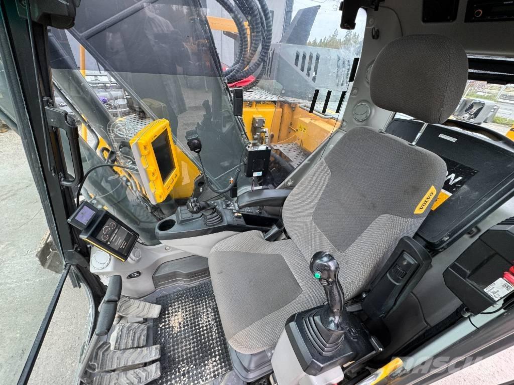 Volvo ECR 235 E Excavadoras de cadenas