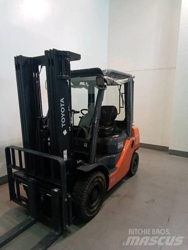 Toyota 8 FDF 25 Carretillas diesel