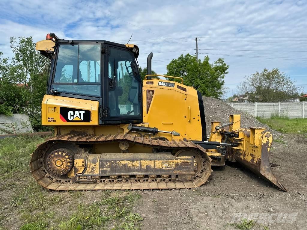 CAT D 4 K 2 LGP Buldozer sobre oruga