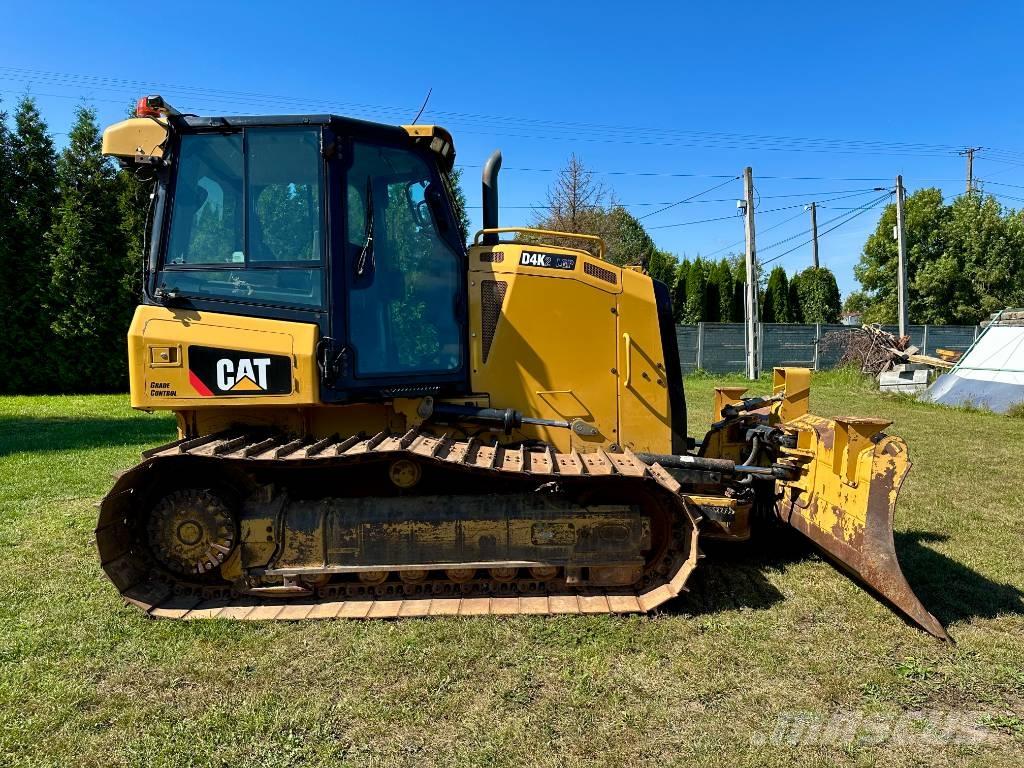 CAT D 4 K 2 LGP Buldozer sobre oruga