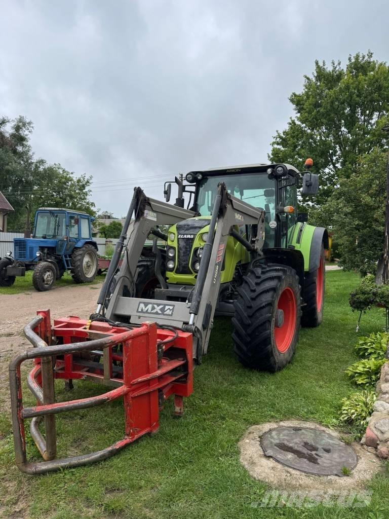 CLAAS Arion 440 Tractores
