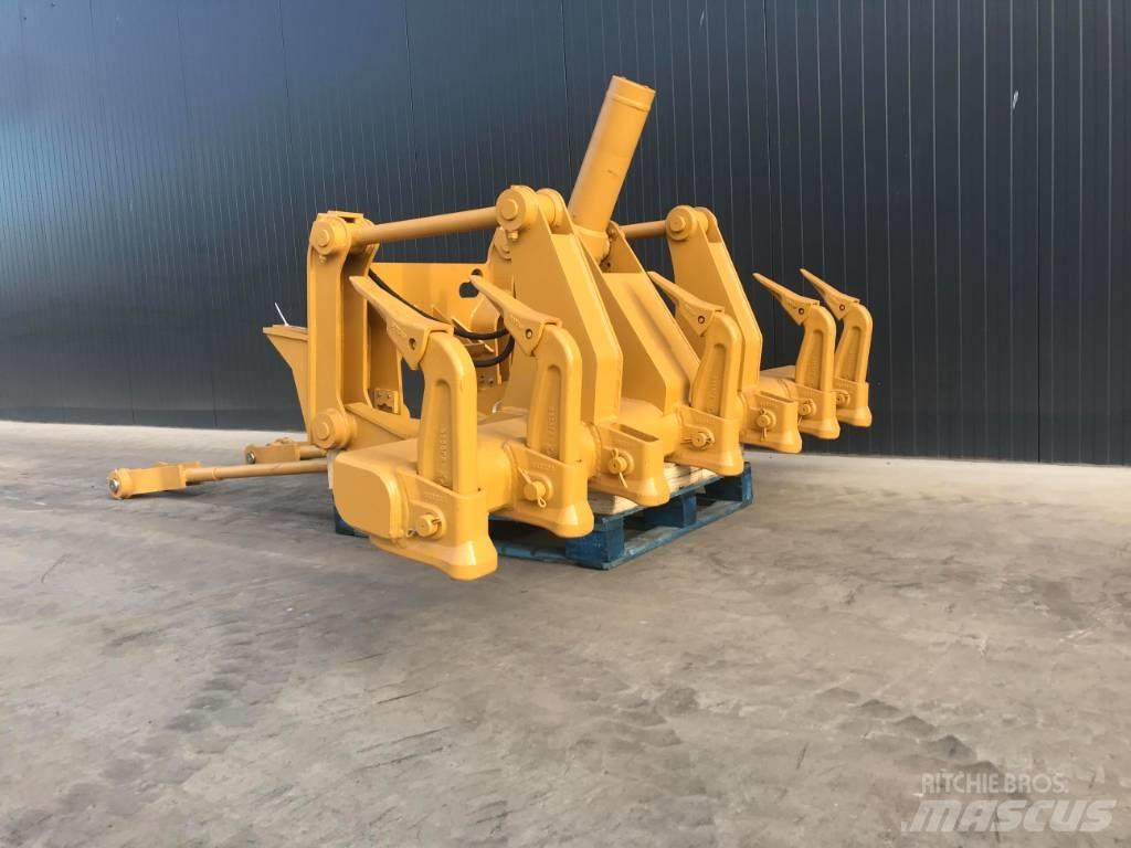 CAT 14M Escarificadoras