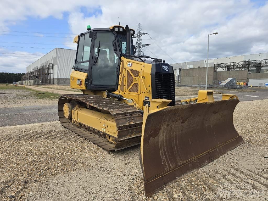 CAT D 3 LGP Buldozer sobre oruga