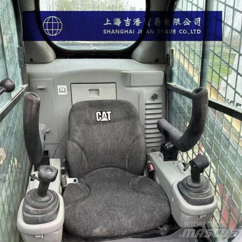 CAT 246 C Minicargadoras
