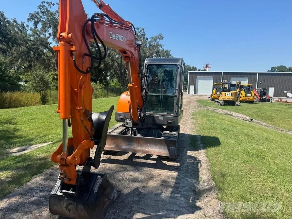 Daewoo SL55 Mini excavadoras < 7t