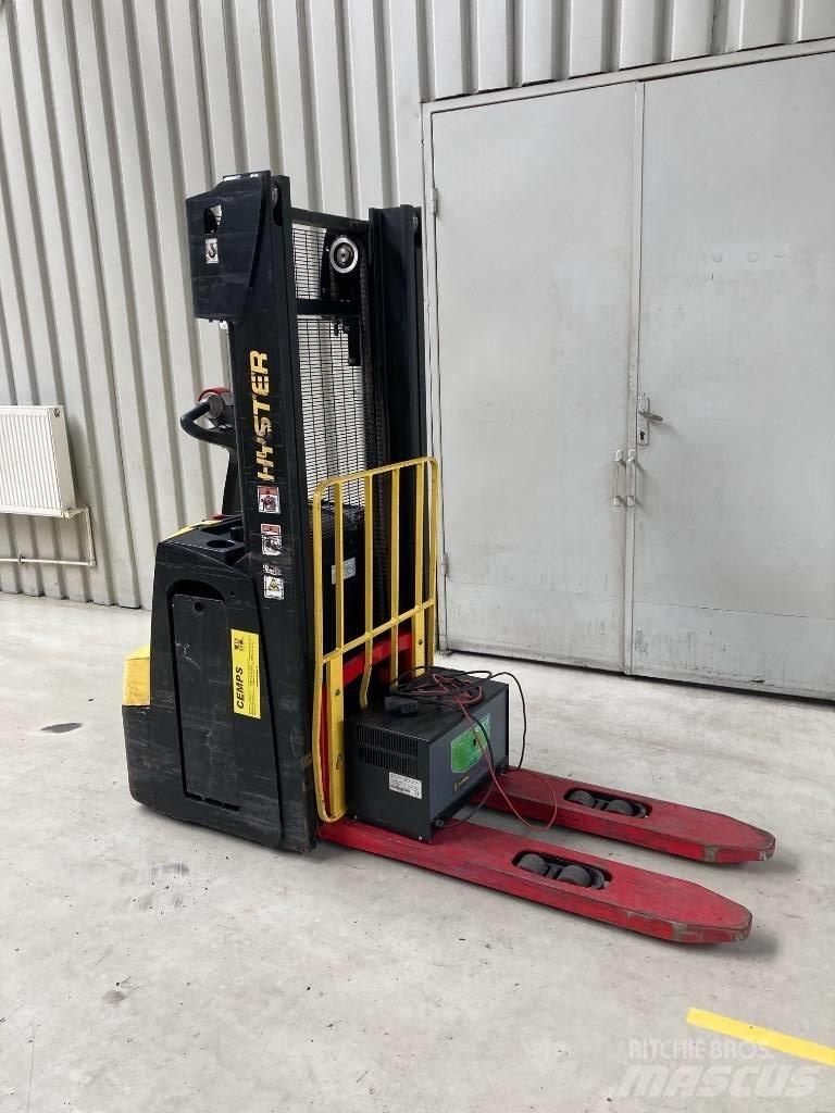 Hyster S 1.2 Apiladores eléctricos