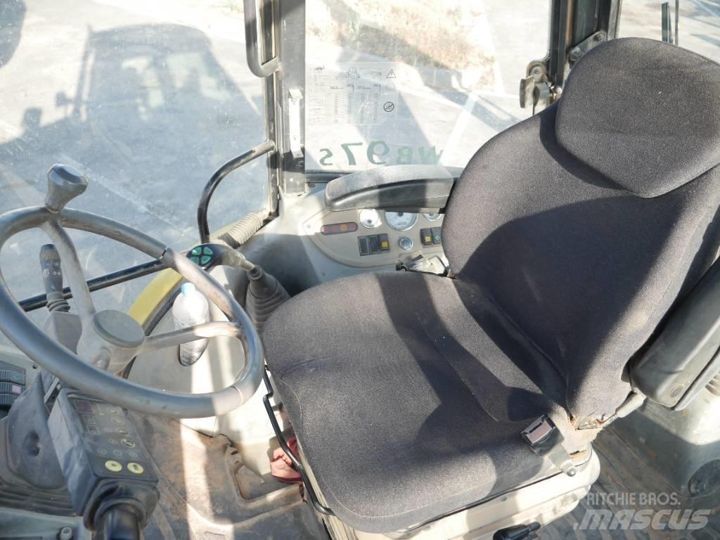 Komatsu WB 97 S-2 Retrocargadoras
