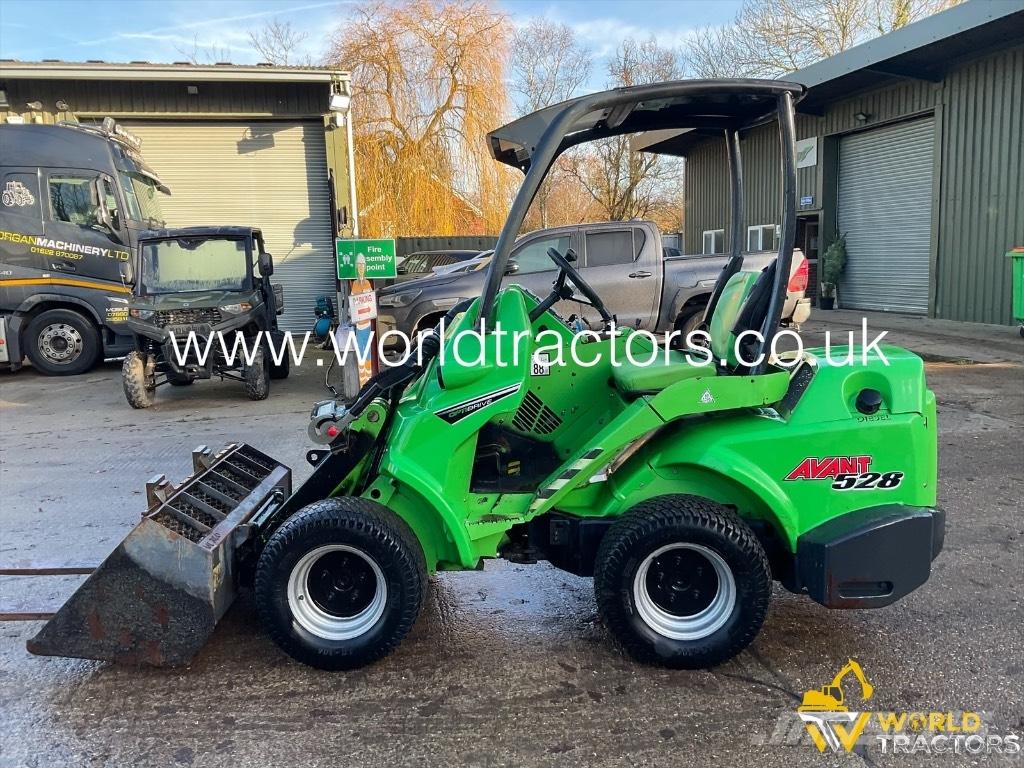 Avant 528 Palas cargadoras