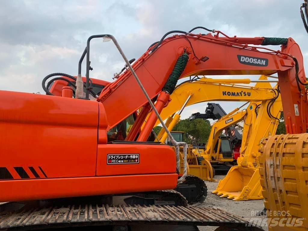 Doosan DX 225 LC Excavadoras de cadenas