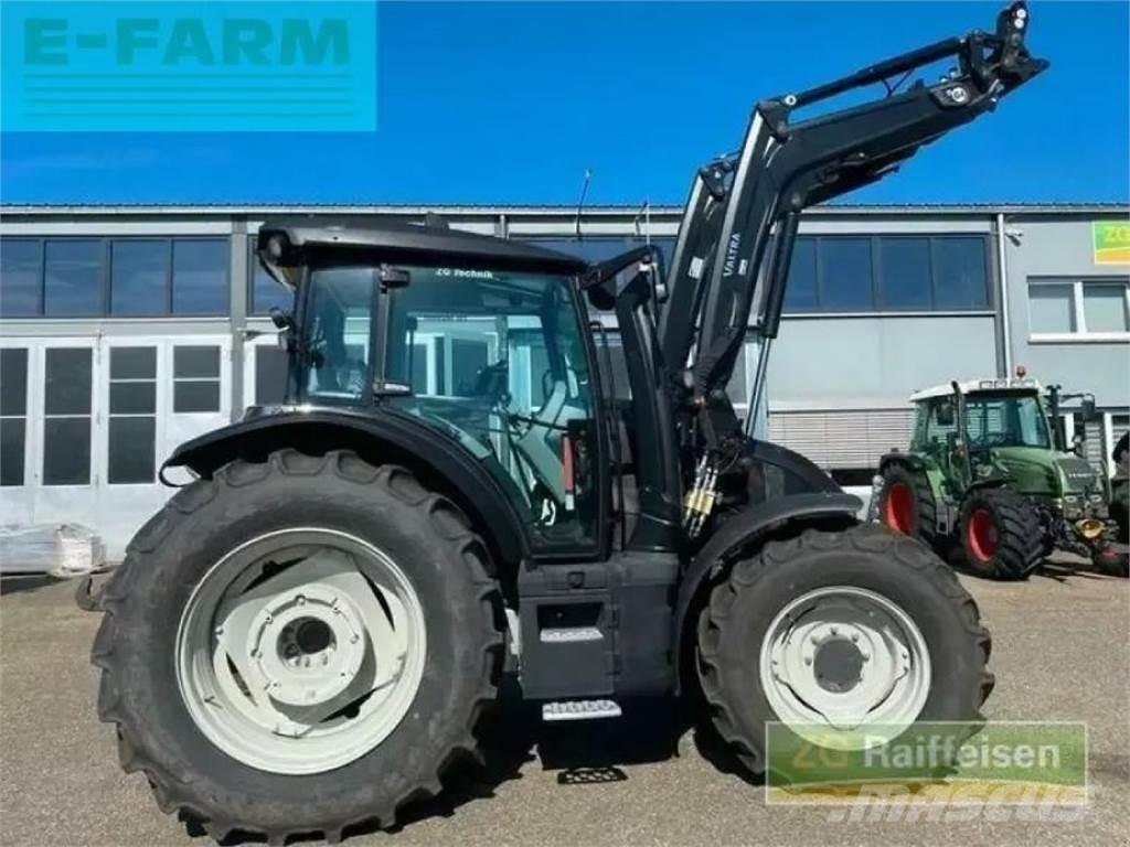 Valtra g135v 1b9 Tractores