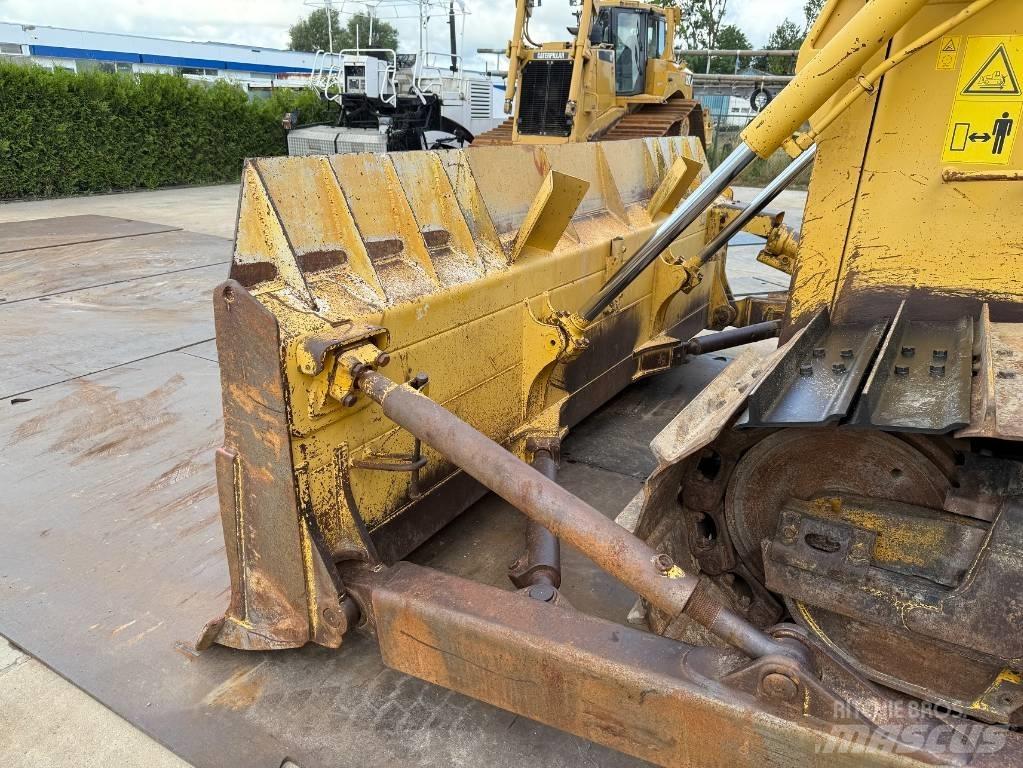 Komatsu D 65 PX-12 Buldozer sobre oruga