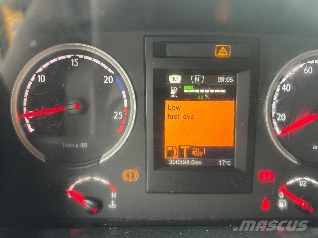 Scania P370 6x2*4 Camiones polibrazo