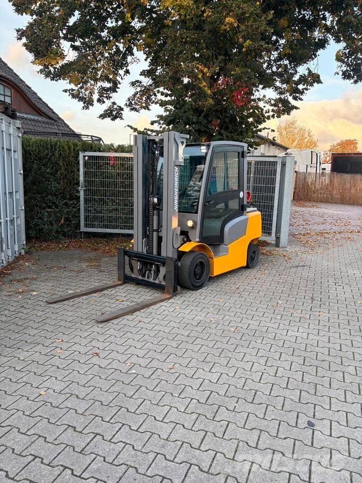 Jungheinrich TFG 425 Carretillas LPG