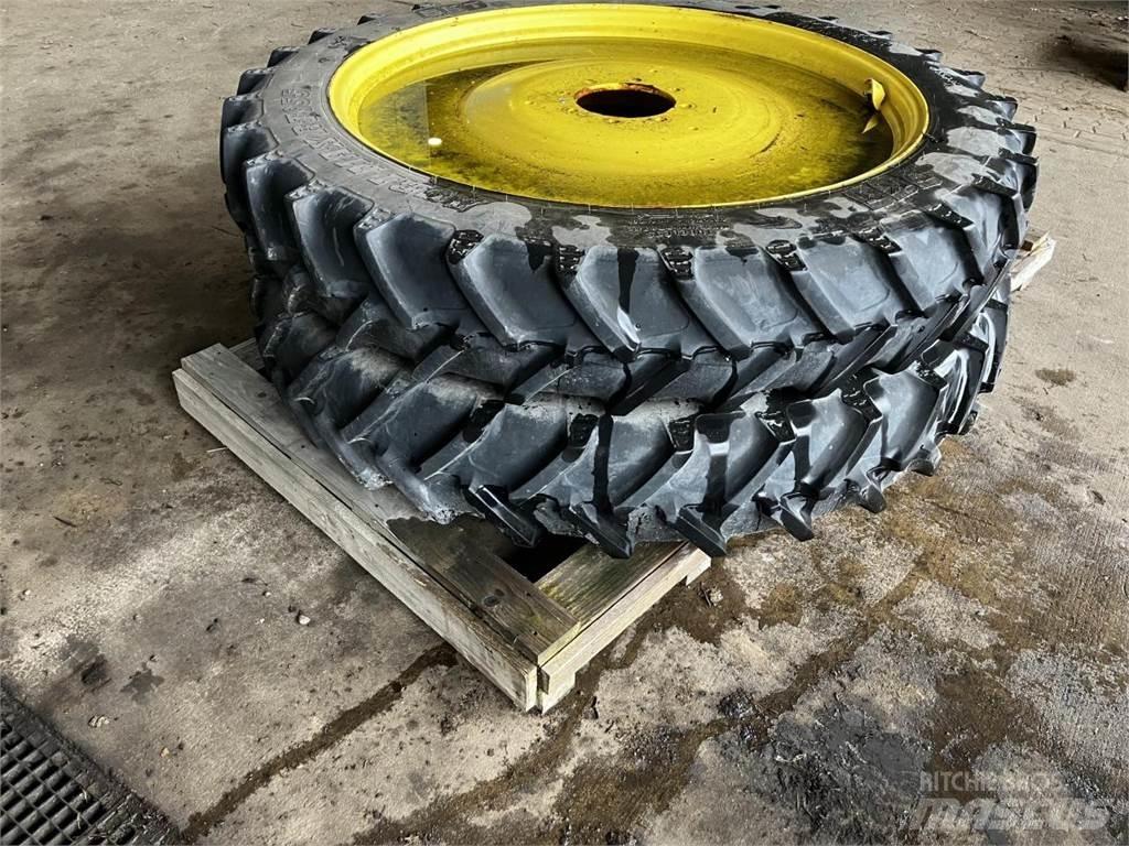 BKT 270/95R48 Neumáticos, ruedas y llantas