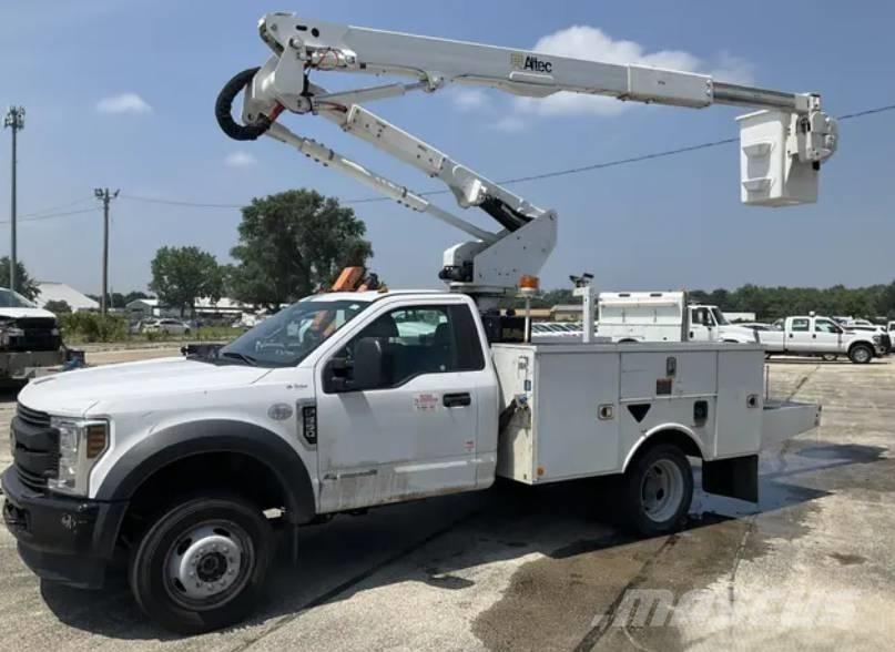 Ford F 550 XL SD Plataformas sobre camión