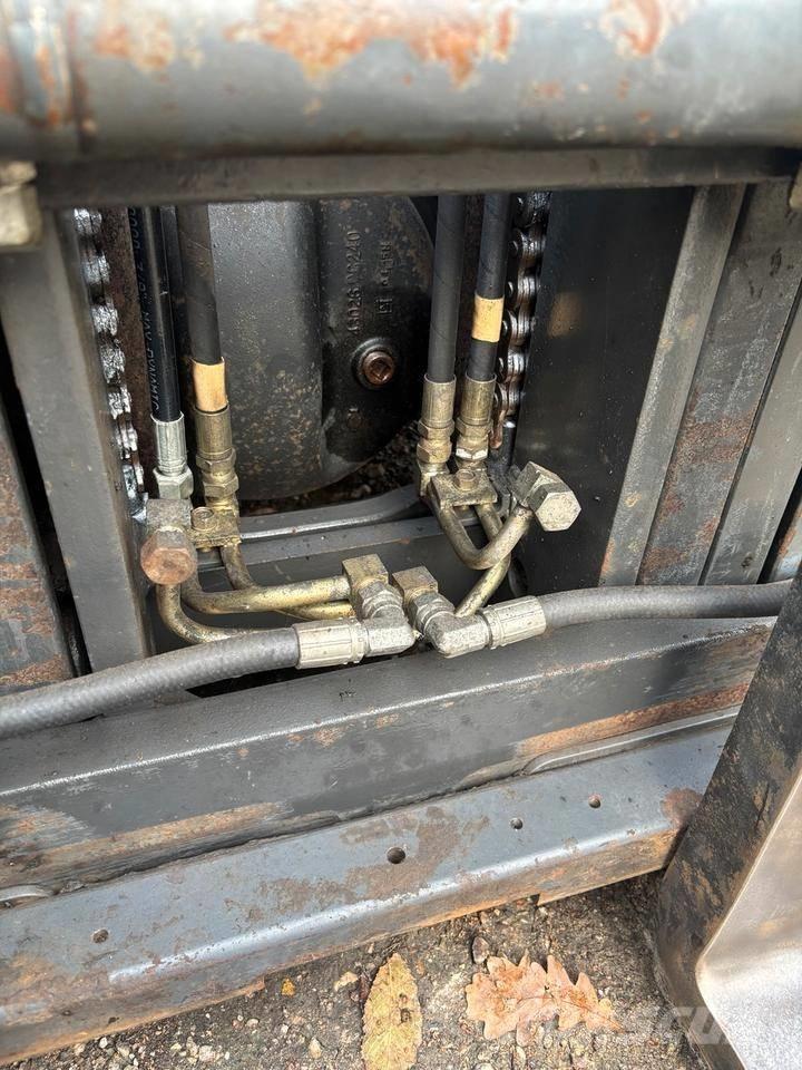 Nissan UGD02 A 30 PQ Carretillas LPG