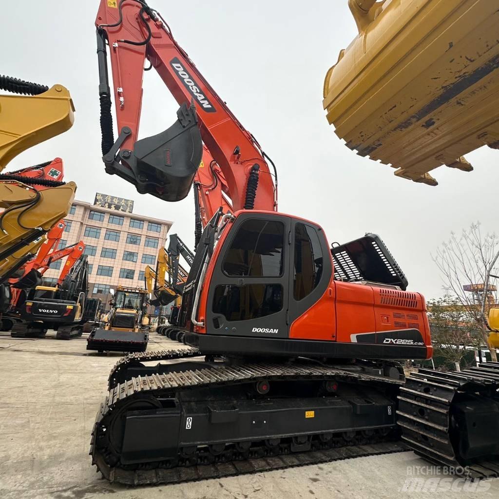Doosan DX225LC-9 Excavadoras de cadenas