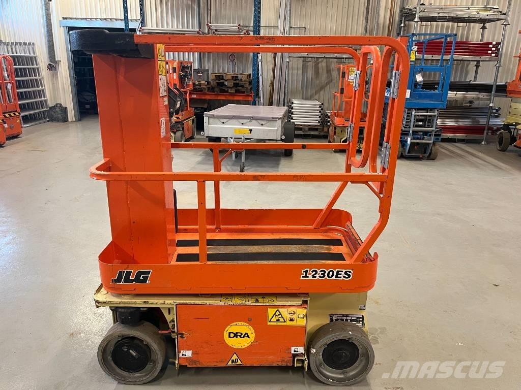 JLG 1230 ES Ascensores de personal y montacargas de acceso