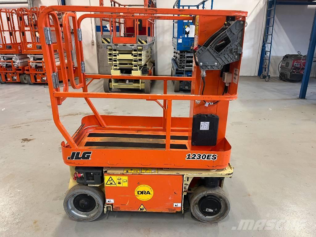 JLG 1230 ES Ascensores de personal y montacargas de acceso