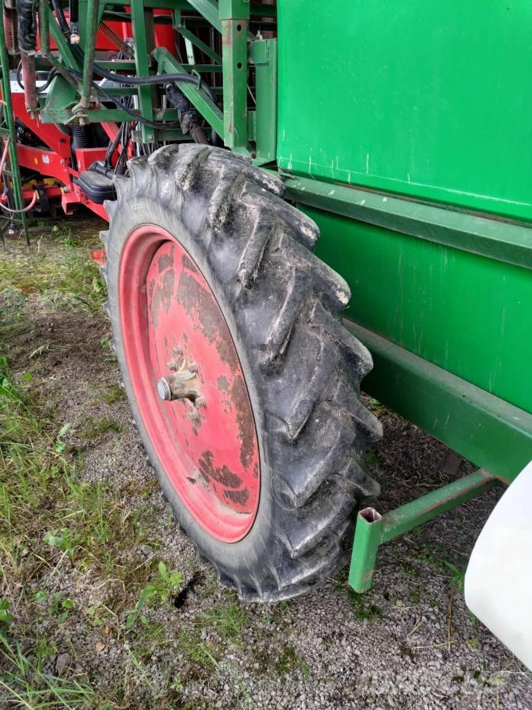 Moteska M2500 Pulverizadores arrastrados