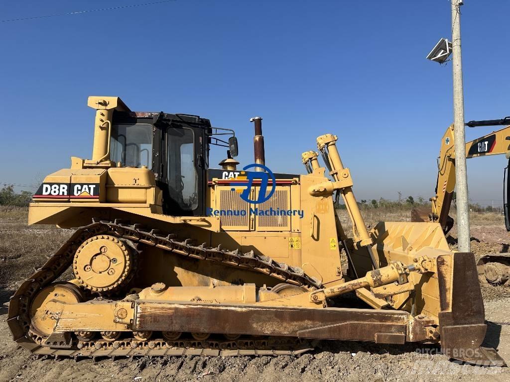 CAT D 8 R Buldozer sobre oruga