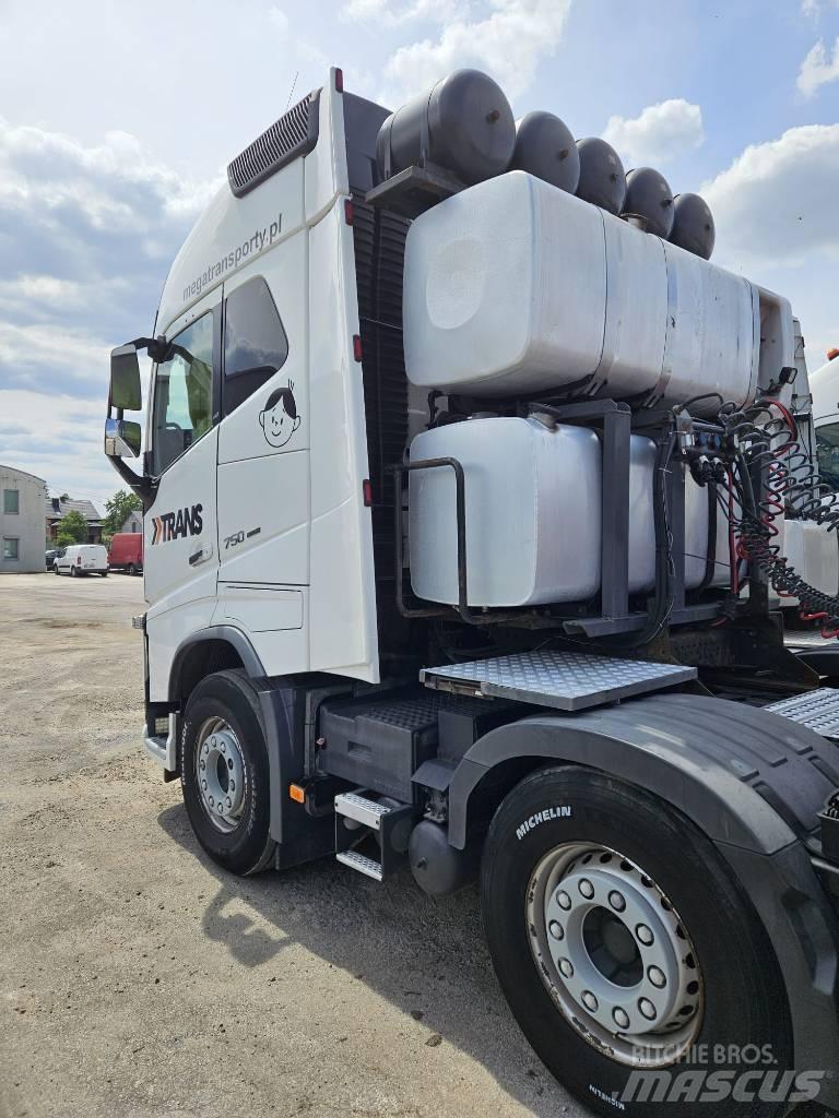Volvo FH16 750KM 8x4 Cabezas tractoras