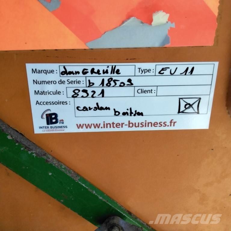 Dangreville EV 11 Remolques esparcidores de estiércol