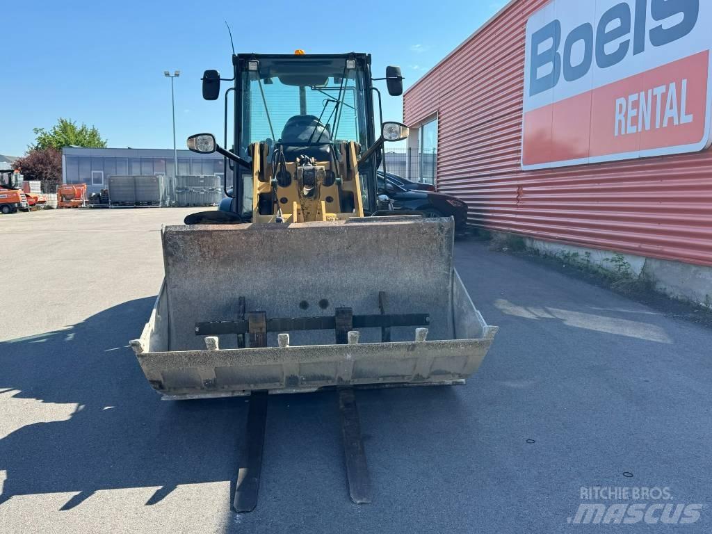 CAT 906 M Cargadoras sobre ruedas