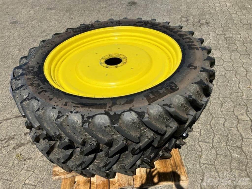 BKT 320/90R42 Neumáticos, ruedas y llantas