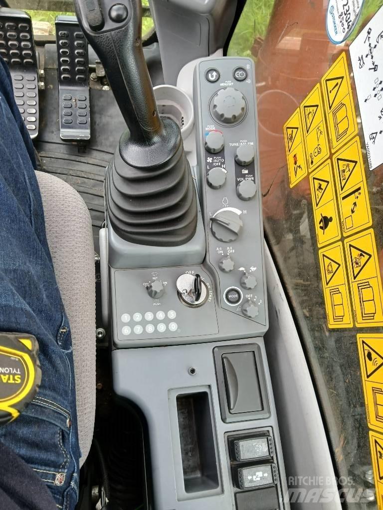 Hitachi ZX 135 US-6 Excavadoras de cadenas