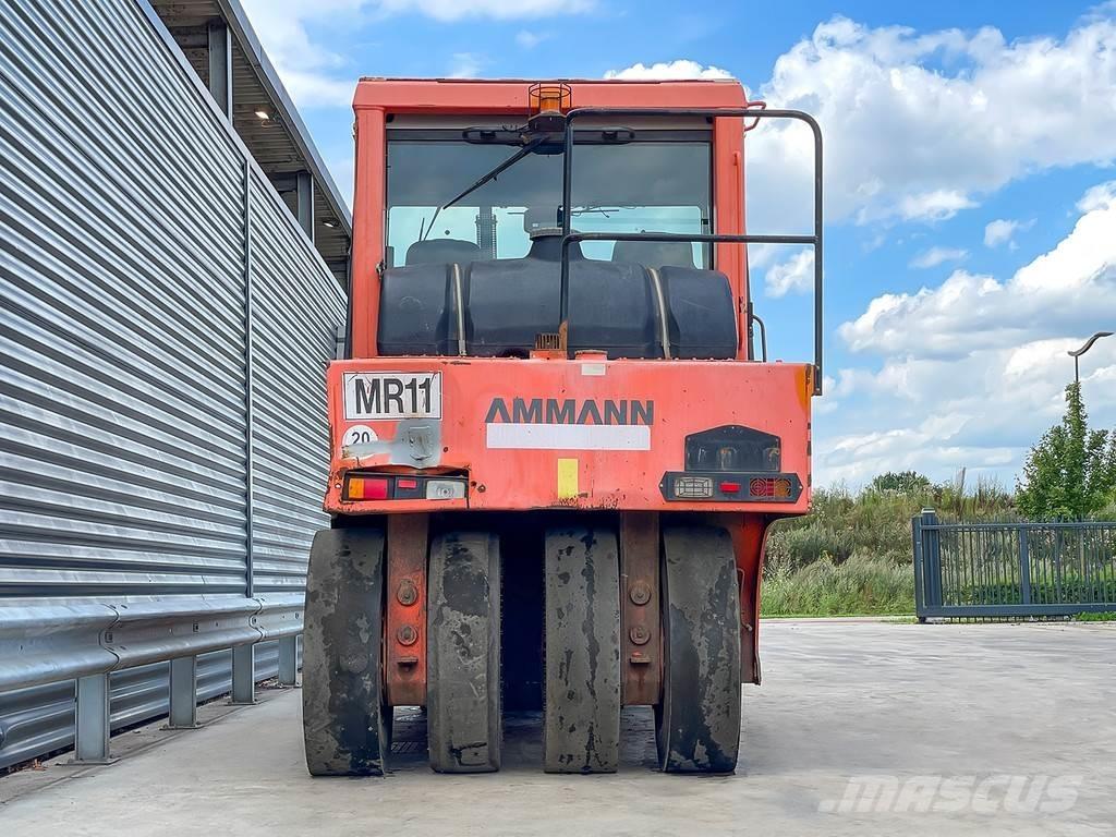 Ammann AP 240 Rodillos sobre neumáticos