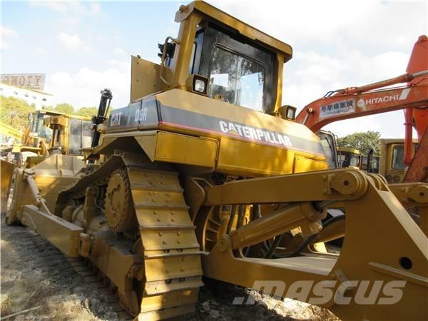 CAT D 6 R Buldozer sobre oruga