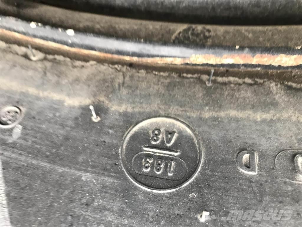 Mitas 680/80R42 Neumáticos, ruedas y llantas