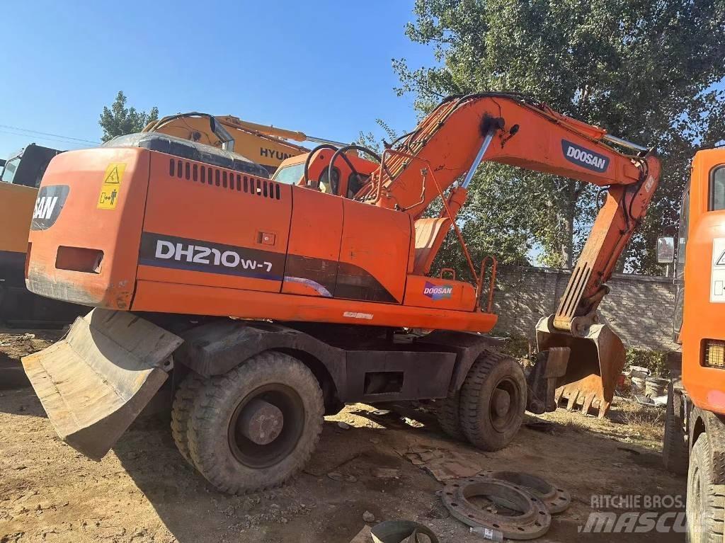 Doosan DH 210 W Excavadoras de ruedas