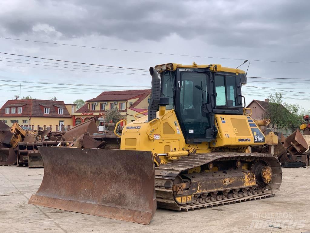 Komatsu D 51 PX-24 Buldozer sobre oruga