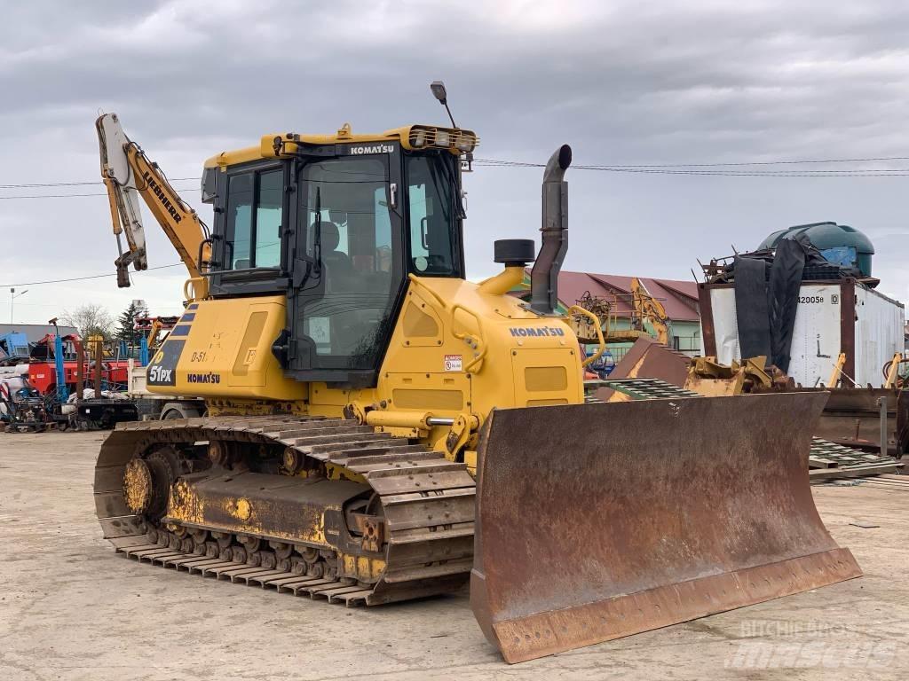 Komatsu D 51 PX-24 Buldozer sobre oruga