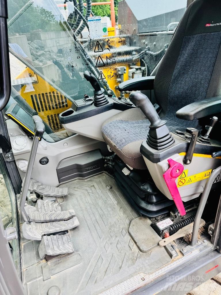 Volvo ECR 145 E Excavadoras de cadenas