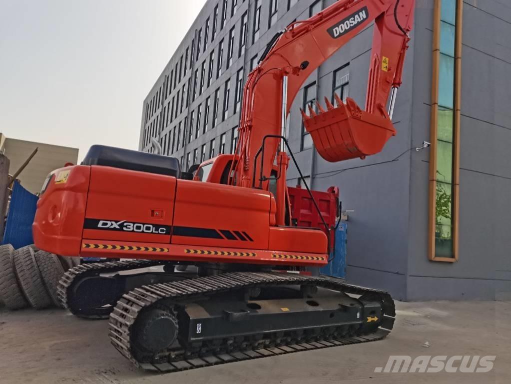Doosan DX 300 Excavadoras de cadenas