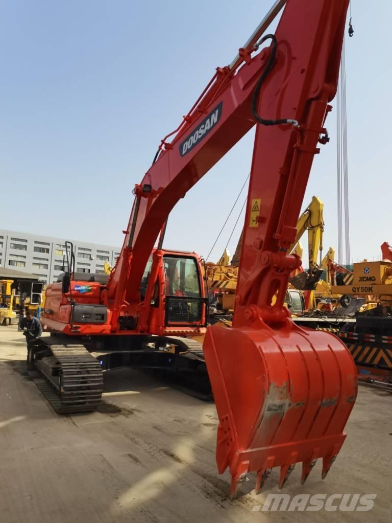 Doosan DX 300 Excavadoras de cadenas