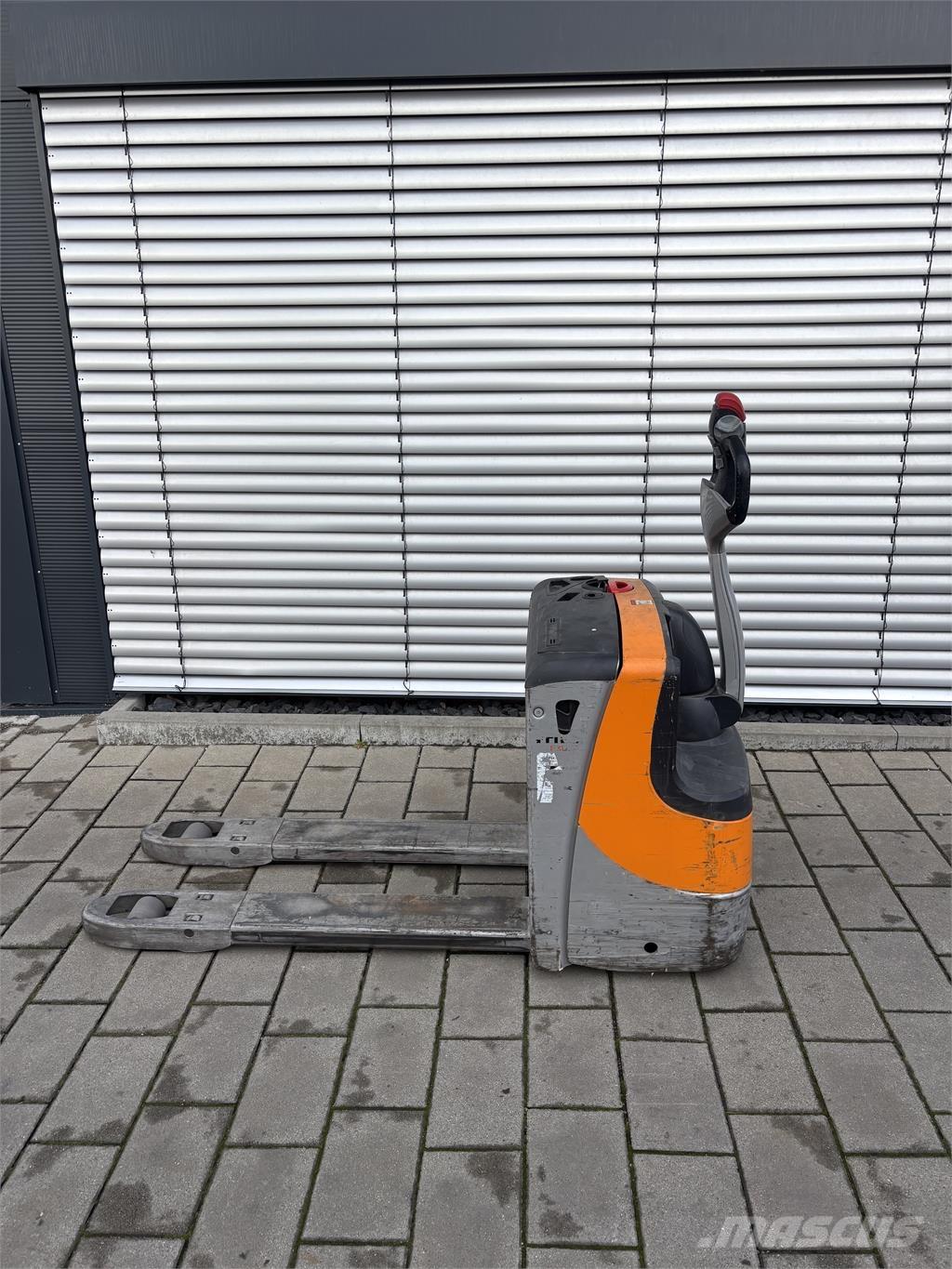 Still EXU16 Apiladores eléctricos