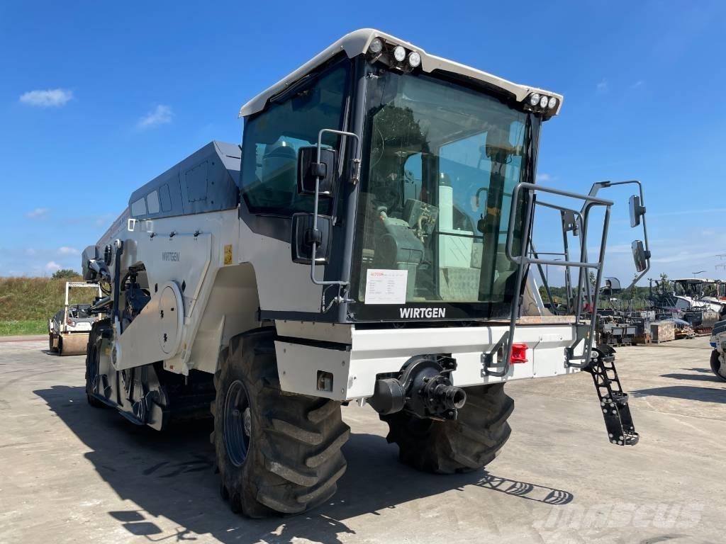 Wirtgen WR 240I Equipos para la estabilización de suelos y reciclaje de asfalto
