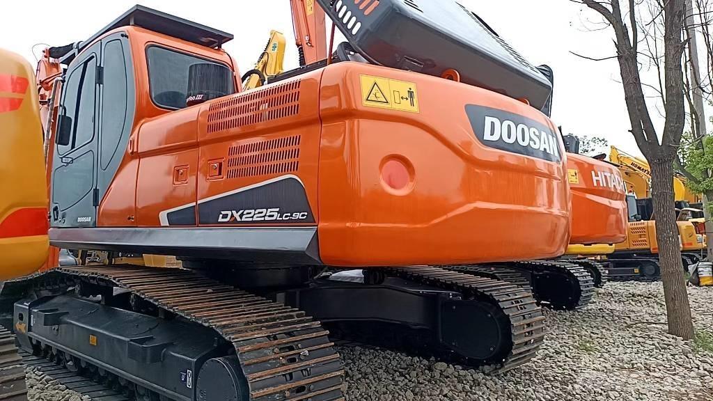 Doosan DX 225 LC Excavadoras de cadenas