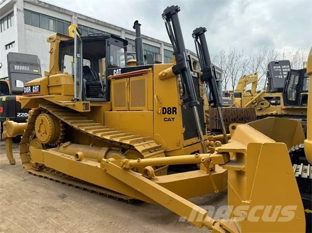 CAT D 8 R Buldozer sobre oruga