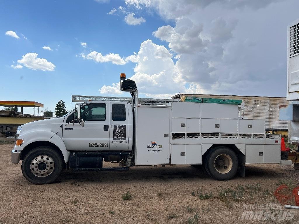 Ford F 750 XL Vehículos - Taller