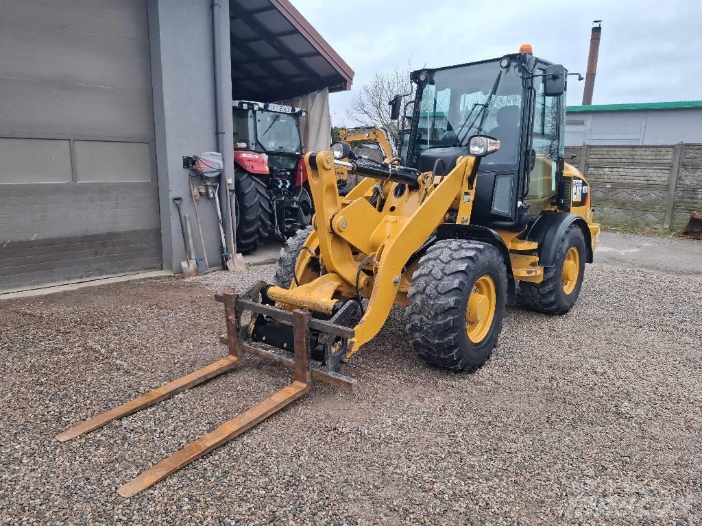 CAT 907 M Cargadoras sobre ruedas