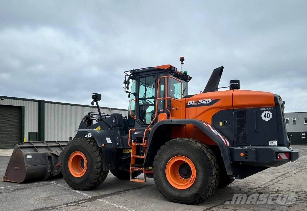 Doosan DL 320-7 Cargadoras sobre ruedas