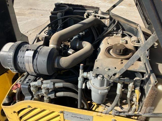 Bomag BW 100 AD-4 Rodillos de doble tambor