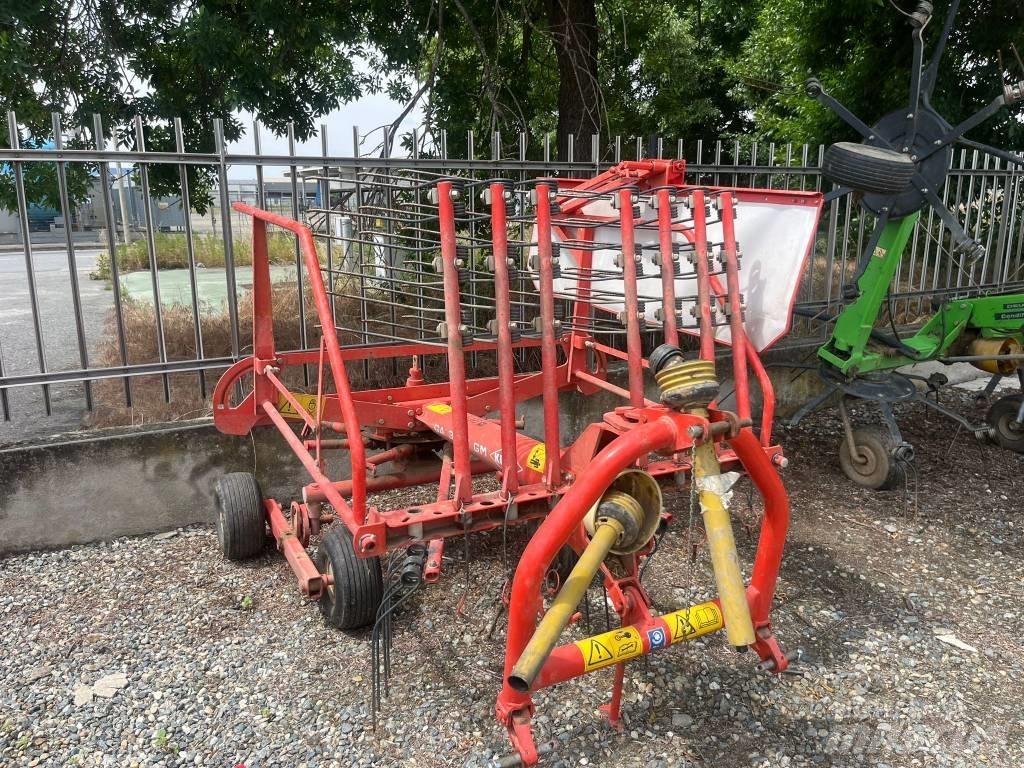 Kuhn GA 3201 G M Rastrillos y henificadores
