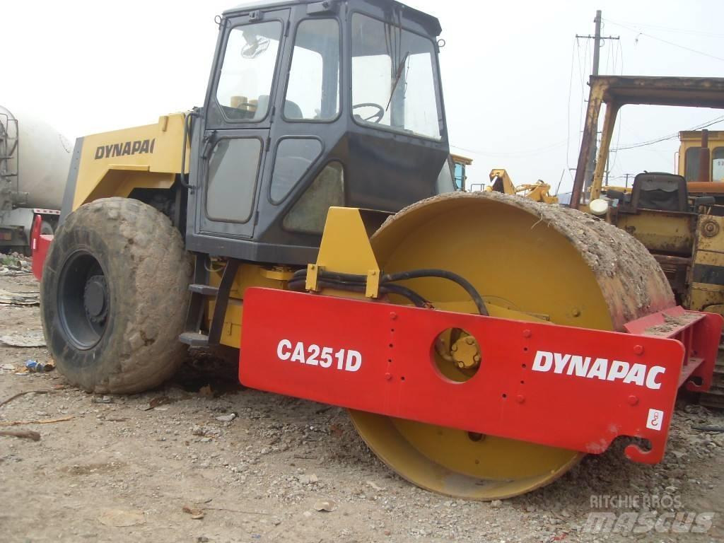 Dynapac CA 251 D Rodillos de un solo tambor